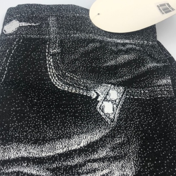 Lady Capri soft & Stretchy Denim Look - Picture 4 of 6